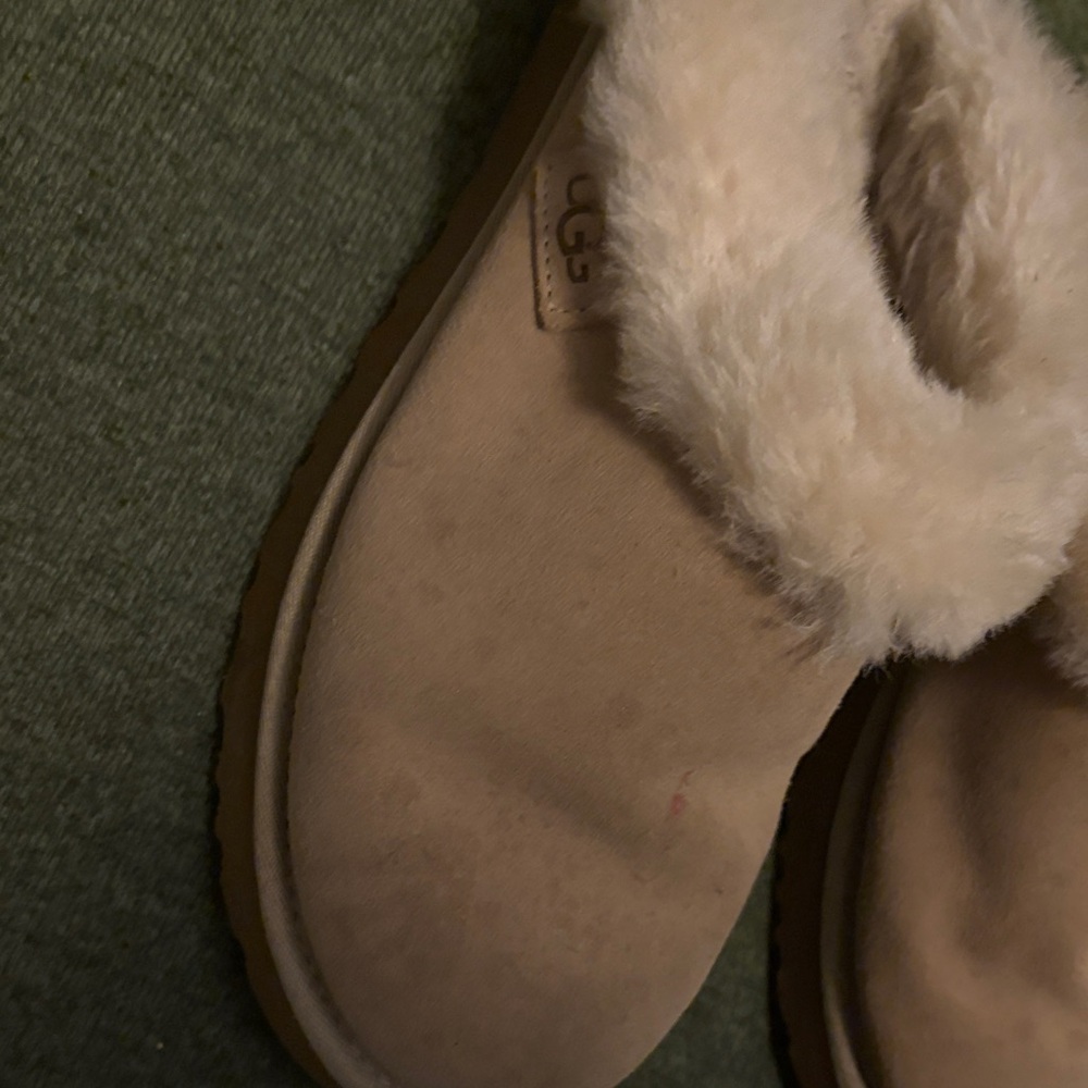 UGG Beige Slippers with Plush Lining - Picture 10 of 13